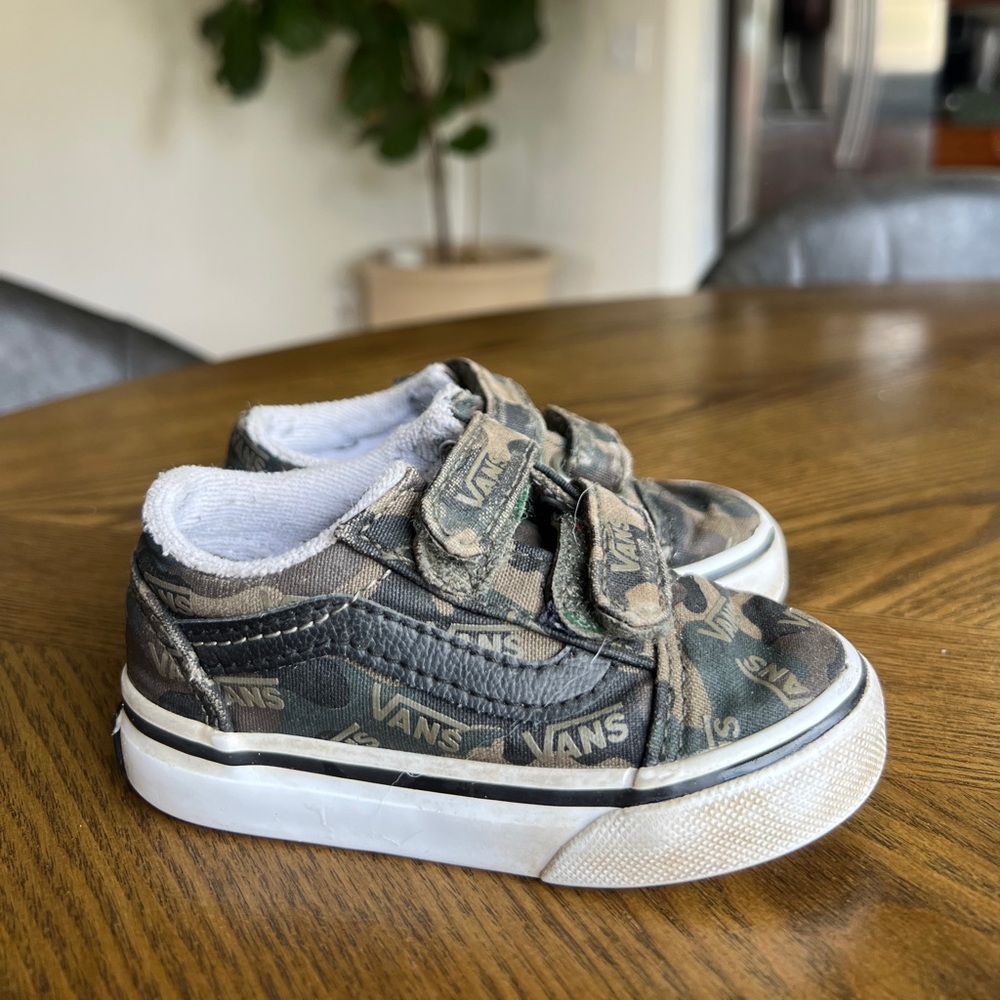 Toddler Boys Camouflage Vans size 5.0